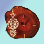 ساعت چوب و رزین طرح سنتی